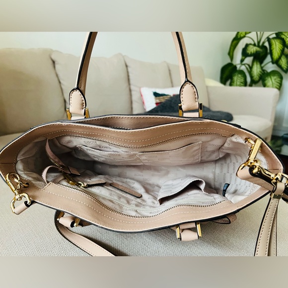 Michael Kors Hamilton Studded Bag - Picture 5 of 6